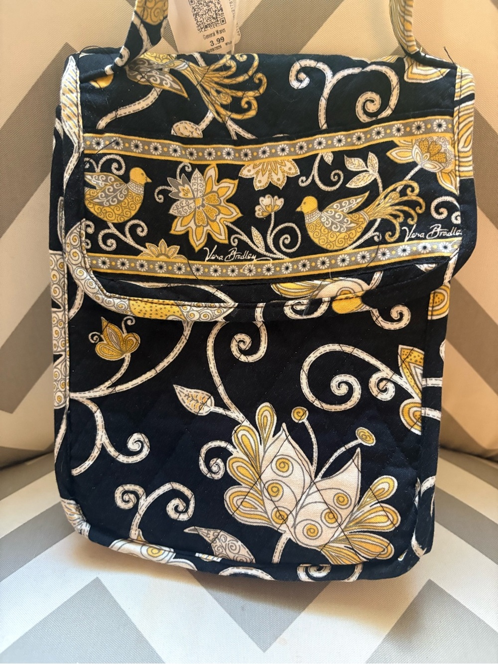 Vera Bradley Navy, Yellow & White Quilted lunch Bag